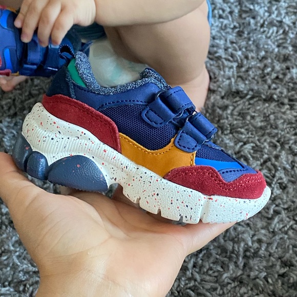 🚨Final Sale! 🚨ZARA infant contrast blue sneakers - Picture 6 of 11